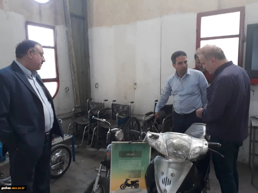بازدید مدیران ارشد فنی شهاب خودرو و مدیران آستان قدس رضوی از امکانات و کارگاه های آموزشکده فنی رستم اباد‎ 4