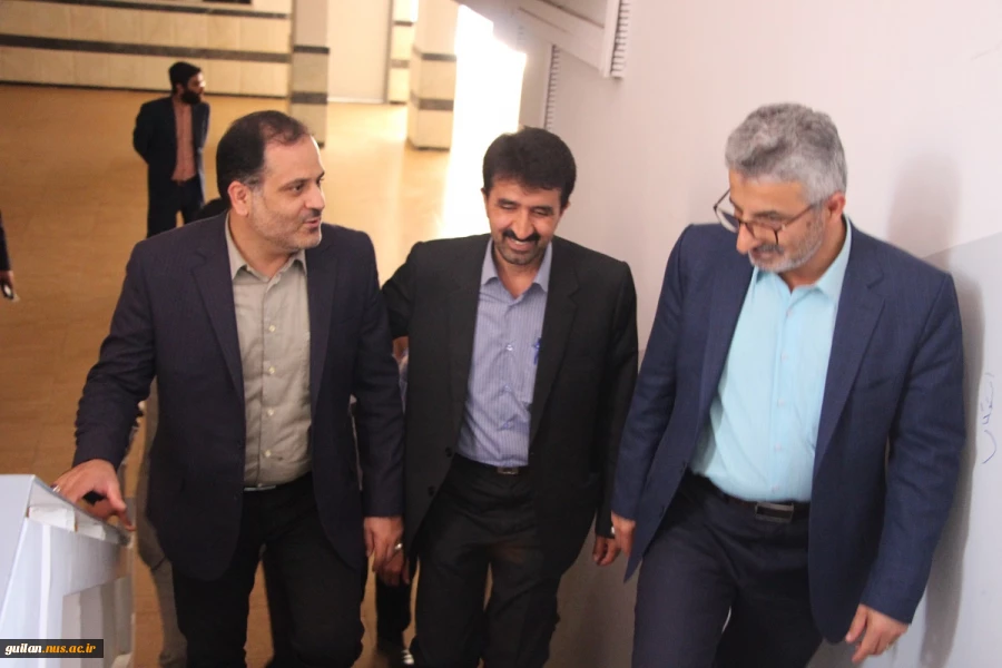 حضورصمیمی ریاست آموزشکده آستانه اشرفیه و دکتر نیکفرنماینده ی لاهیجان در آموزشکده شهید رجایی لاهیجان‎ 7