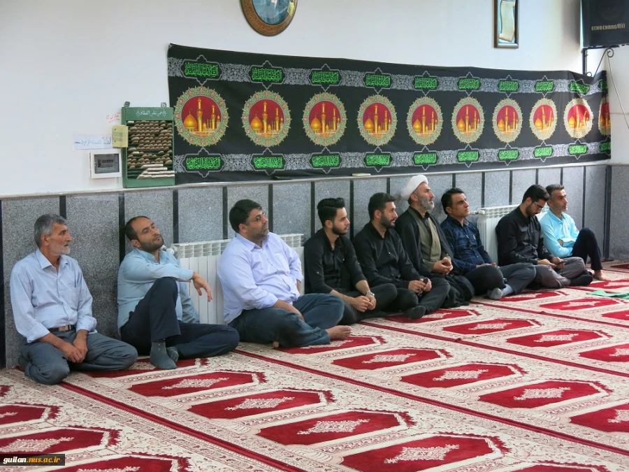 برگزاری مراسم سخنرانی و قرائت زیارت عاشورا در دهه اول محرم و اقامه نماز ظهر و عصر در دانشکده فنی و حرفه ای صومعه سرا 11