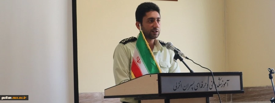 به مناسبت هفته نیروی انتظامی جلسه ای پیرامون آشنایی دانشجویان آموزشکده شهید خدادادی با مسائل نظام وظیفه 2