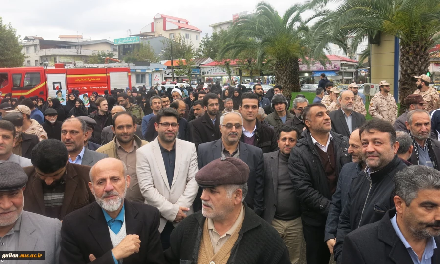 شرکت دانشجویان، اساتید، ریاست و کارکنان دانشکده فنی و حرفه ای صومعه سرا در راهپیمایی اعلام انزجار از آشوبگران اتفاقات اخیر (به بهانه مصوبه افزایش نرخ بنزین)؛ شهرستان صومعه سرا 3