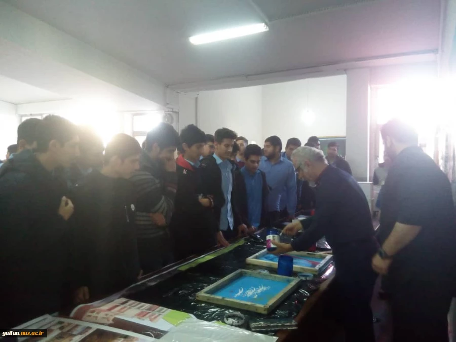 بازدید دانش آموزان هنرستانی از نمایشگاه آموزشکده لاهیجان -30آذر98 
 10