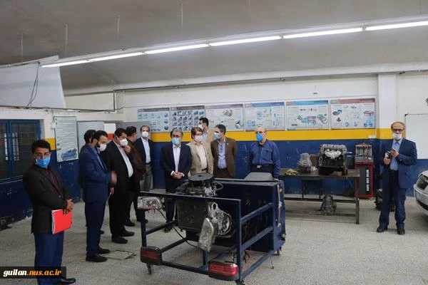 جلسه تفاهم نامه آموزشی همکاری چهار جانبه اداره کل آموزش و پرورش ، دانشگاه فنی و حرفه ای ، صنعت خودرو و انجمن صنایع استان گیلان 13