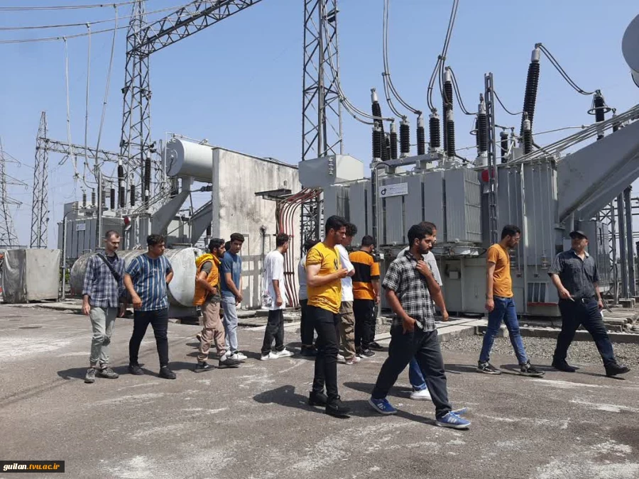 بازدید از پست 230/63 کیلو ولت سیاکلده از شهرستان لنگرود توسط دانشجویان واساتید مربوطه 3