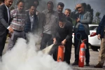 دوره آموزشی اطفاء حریق برای دانشجویان و کارکنان دانشگاه ملی مهارت استان گیلان به مناسبت هفته پدافند غیر عامل برگزار شد 8