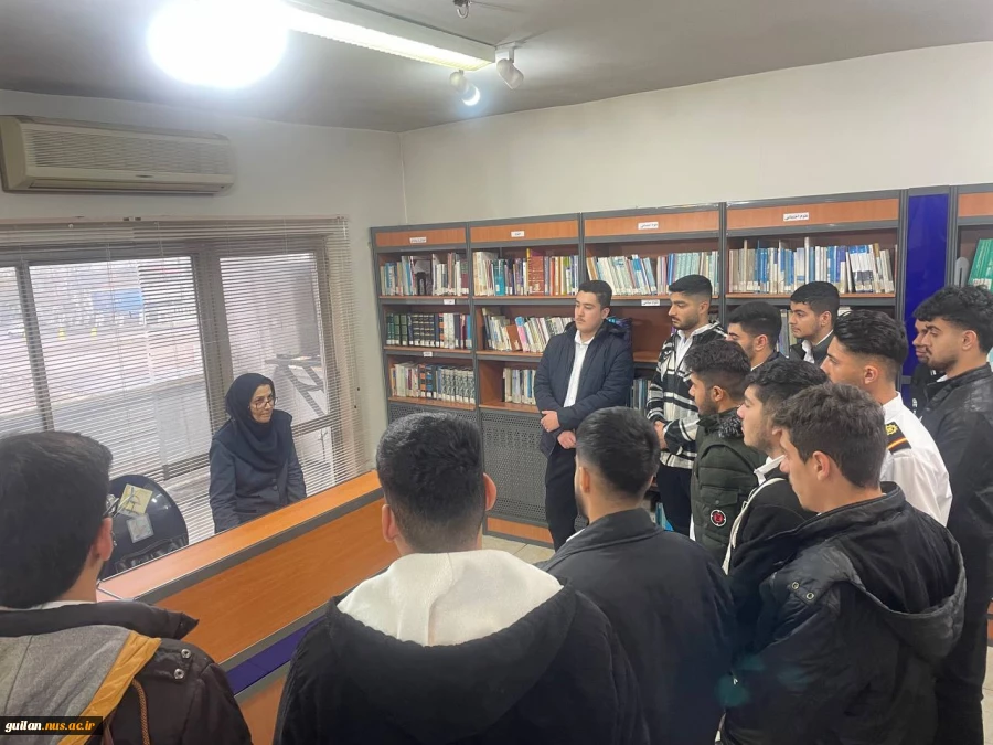 بازدید دانشجویان رشته کاردانی مکانیک موتورهای دریایی آموزشکده ملی مهارت پسران بندر انزلی به مناسبت هفته پژوهش از کتابخانه اداره کل بنادر و دریانوردی استان گیلان 8