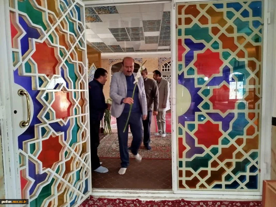 گلباران مزار شهدا با حضور سرپرست آموزشکده ملی ومهارت آستانه اشرفیه در یوم الله دهه فجر 5