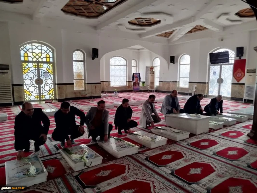 گلباران مزار شهدا با حضور سرپرست آموزشکده ملی ومهارت آستانه اشرفیه در یوم الله دهه فجر 6