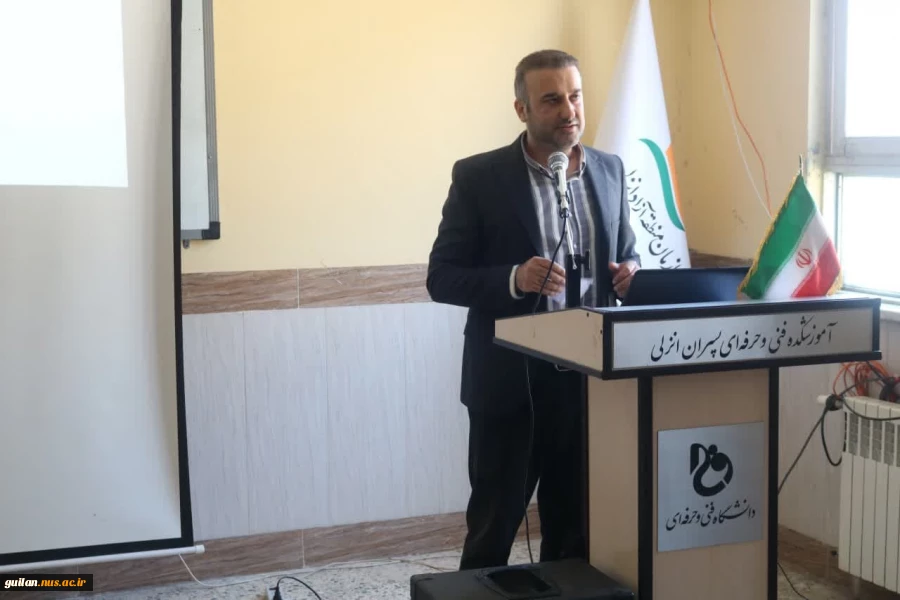 برگزاری کارگاه آشنایی با تجهیزات ورزش آبی استندآپ پدل در آموزشکده ملی مهارت بندرانزلی
 2