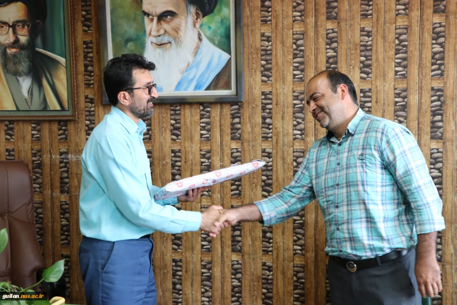 تقدیر ریاست آموزشکده ملی مهارت شهید رجایی لاهیجان از رابط صندوق رفاه دانشجویان کشور 
 3