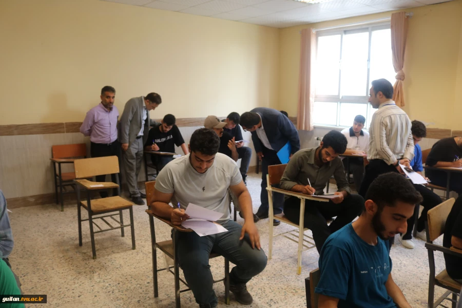بازدید نماینده نظارت و ارزیابی دانشگاه ملی مهارت از ادامه فرآیند برگزاری آزمون های لغو شده نیم سال دوم (032) آموزشکده ملی مهارت پسران بندر انزلی (شهید خدادادی) 2