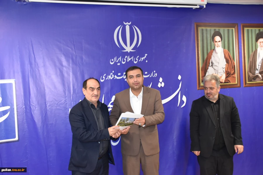 در آستانه آغاز سال تحصیلی جدید:
جلسه استانی شورای فرهنگی دانشگاه ملی مهارت استان گیلان تشکیل شد 8