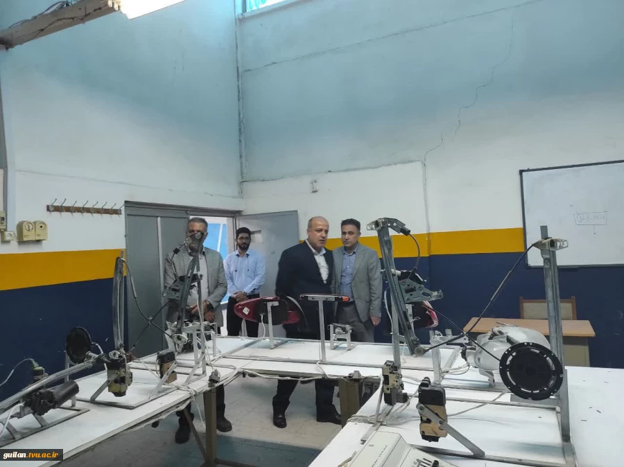 بازدید رییس واحد استانی از کارگاهها ، کلاس ها و خوابگاه آموزشکده ملی مهارت بندر انزلی هم زمان با شروع سال تحصیلی جدید
 3