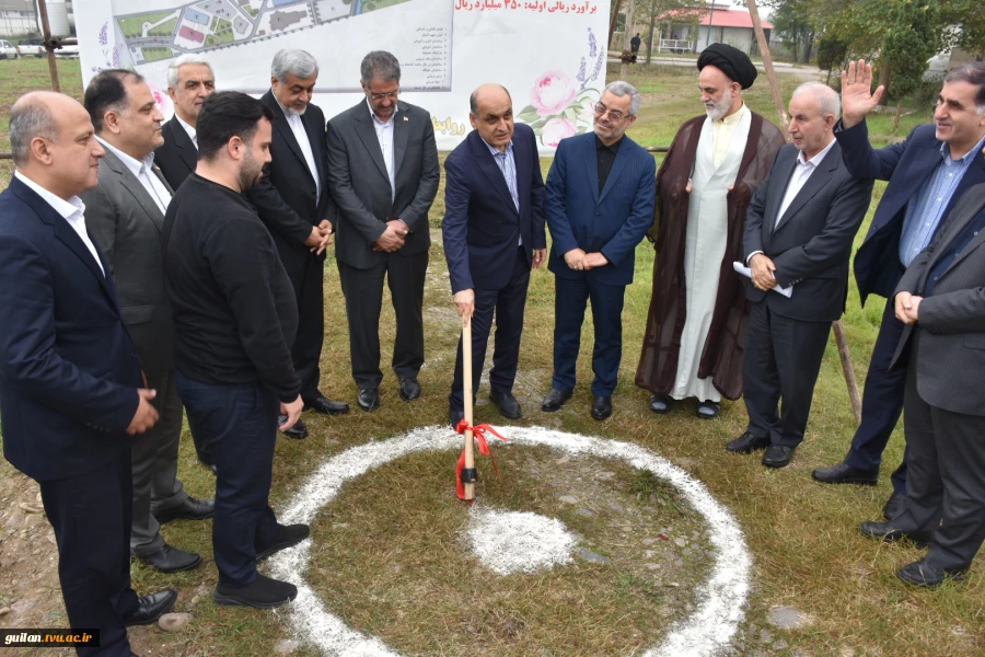 با حضور رئیس دانشگاه ملی مهارت و مسئولین استانی برگزار شد؛
آیین کلنگ‌زنی ساختمان‌های آموزشی و کارگاهی آموزشکده شهید چمران رشت 15