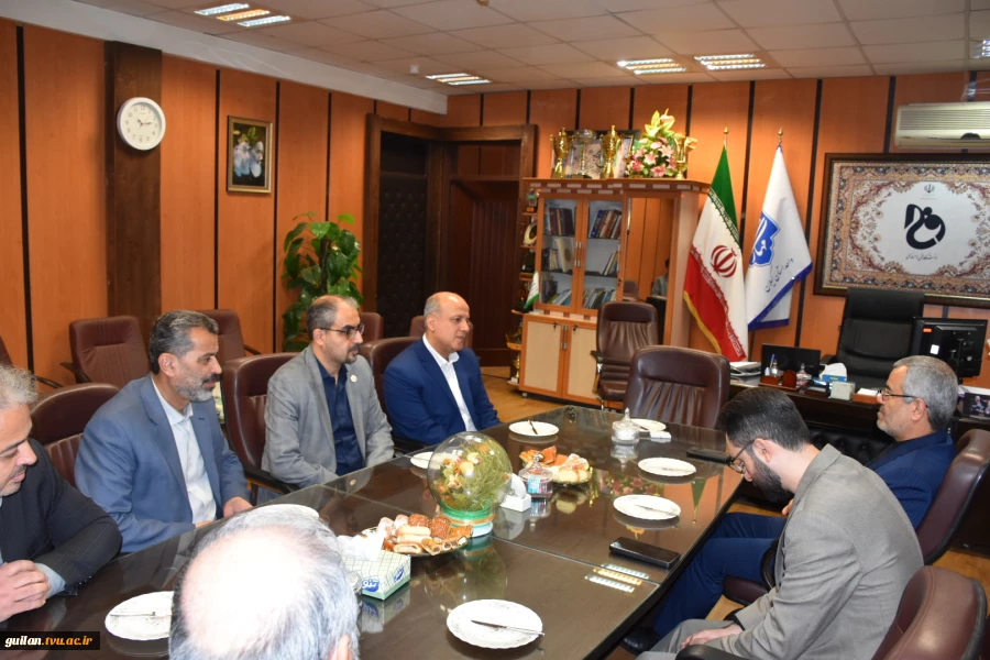 نشست هم اندیشی دکتر محمدرضا احمدی سنگری نماینده مردم شریف شهرستان رشت و خمام در مجلس شورای اسلامی با سرپرست دانشگاه ملی مهارت واحد استانی گیلان 7