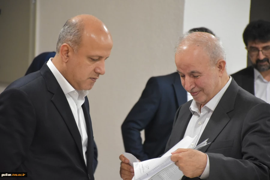 نشست پرسش و پاسخ دکتر زمانی با اعضا هیات علمی و غیر هیات علمی واحد استانی گیلان 5