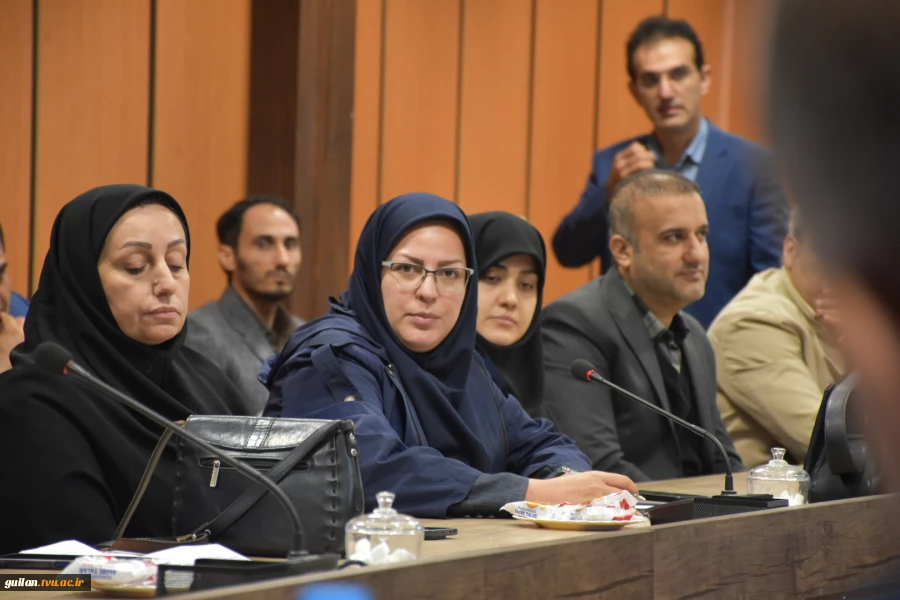 نشست پرسش و پاسخ دکتر زمانی با اعضا هیات علمی و غیر هیات علمی واحد استانی گیلان 12