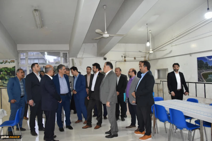 بازدید دکتر زمانی ، رئیس دانشگاه ملی مهارت و هیئت همراه از آموزشکده ملی مهارت شهید رجایی لاهیجان 
 2