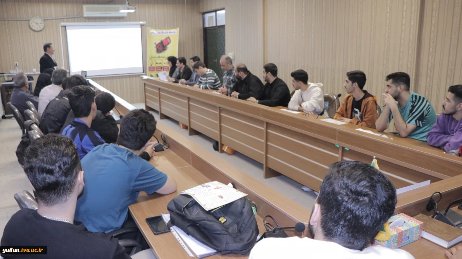 کارگاه آموزشی پیشگیری از حوادث ترافیکی و کمک های اولیه در تصادفات - آموزشکده ملی مهارت شهید رجایی لاهیجان
 3