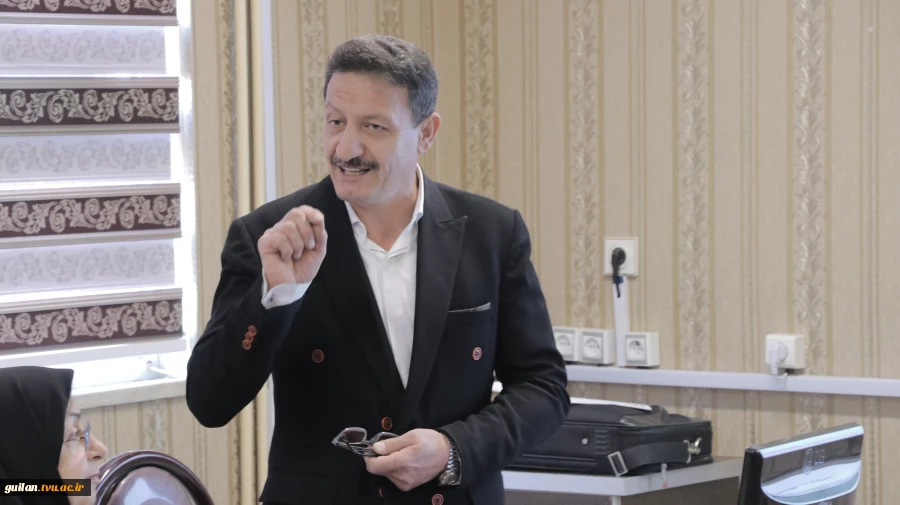 کارگاه آموزشی پیشگیری از حوادث ترافیکی و کمک های اولیه در تصادفات - آموزشکده ملی مهارت شهید رجایی لاهیجان
 4