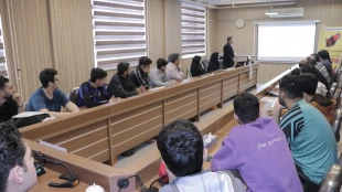 کارگاه آموزشی پیشگیری از حوادث ترافیکی و کمک های اولیه در تصادفات - آموزشکده ملی مهارت شهید رجایی لاهیجان 4