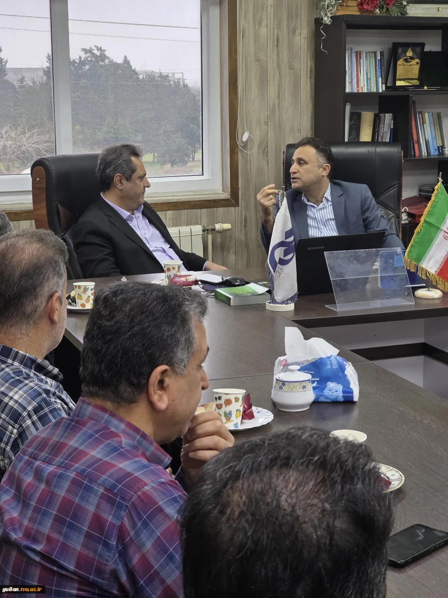 حضور فرماندار شهرستان بندر انزلی به مناسبت 16 آذر روز دانشجو در آموزشکده ملی مهارت بندر انزلی
 4