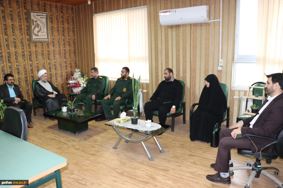 حضور فرمانده سپاه ناحیه لاهیجان درآموزشکده ملی مهارت شهید رجایی لاهیجان، به مناسبت گرامیداشت روز دانشجو و شهادت میرزا کوچک خان جنگلی 3