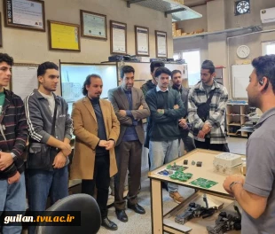 بازدید علمی دانشجویان کامپیوتر آموزشکده ملی مهارت بندرانزلی از دهکده نوآوری و فناوری فشتام
 5