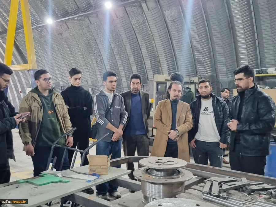 بازدید علمی دانشجویان کامپیوتر آموزشکده ملی مهارت بندرانزلی از دهکده نوآوری و فناوری فشتام
 6