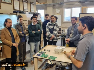 بازدید علمی دانشجویان کامپیوتر آموزشکده ملی مهارت بندرانزلی از دهکده نوآوری و فناوری فشتام
 8