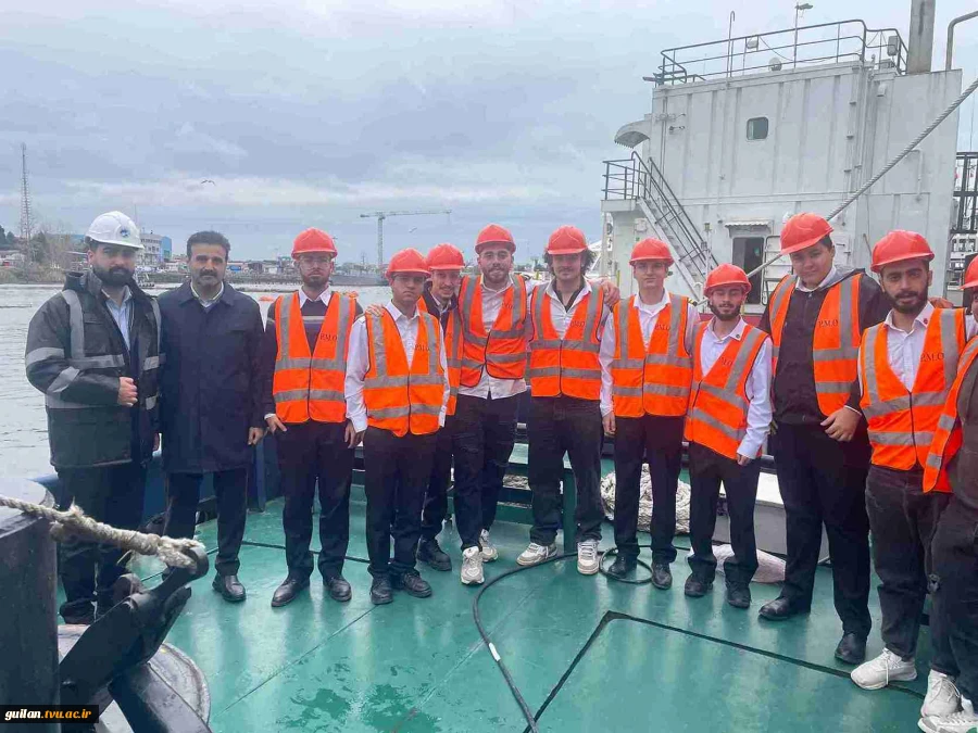 بازدید علمی دانشجویان ناوبری دانشکده ملی مهارت بندر انزلی از شناورهای یدک‌کش‌ بندر انزلی به مناسبت هفته پژوهش
 3