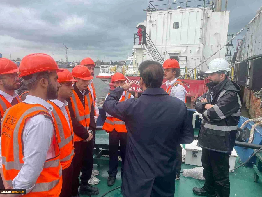 بازدید علمی دانشجویان ناوبری دانشکده ملی مهارت بندر انزلی از شناورهای یدک‌کش‌ بندر انزلی به مناسبت هفته پژوهش
 6