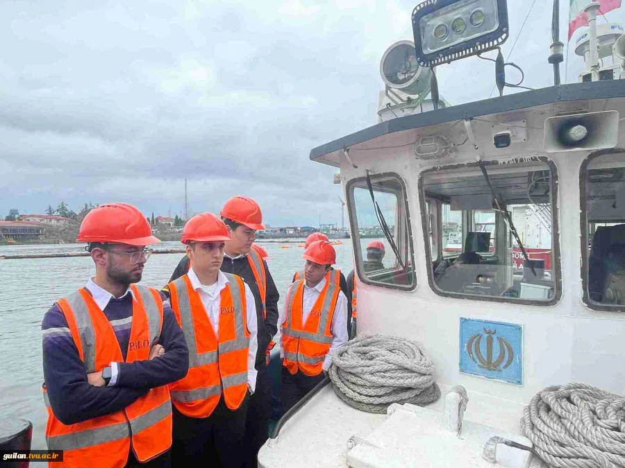 بازدید علمی دانشجویان ناوبری دانشکده ملی مهارت بندر انزلی از شناورهای یدک‌کش‌ بندر انزلی به مناسبت هفته پژوهش
 9