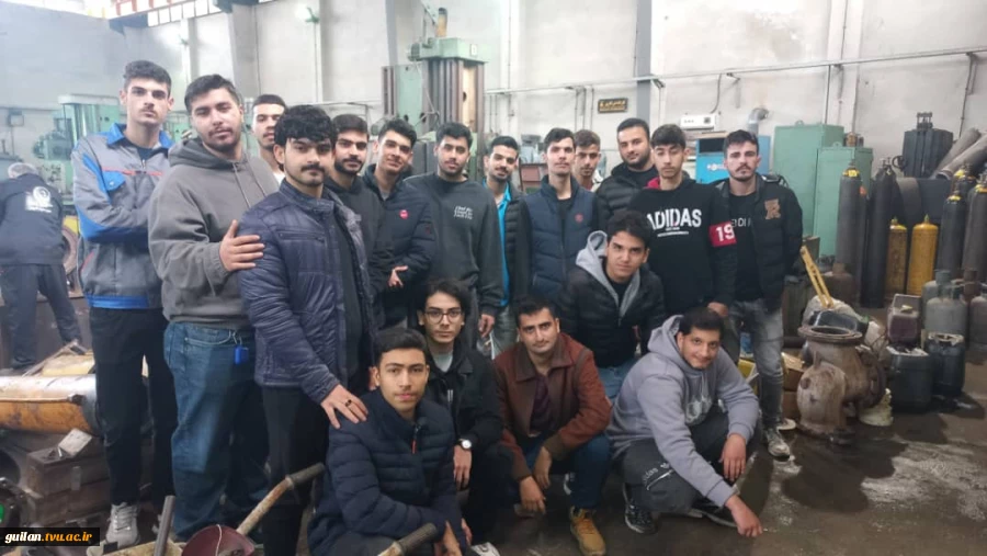 بازدید علمی دانشجویان ساخت و تولید از شرکت های ماشین سازی کاسپین و قطب صنعت شمال به مناسبت هفته پژوهش
 4