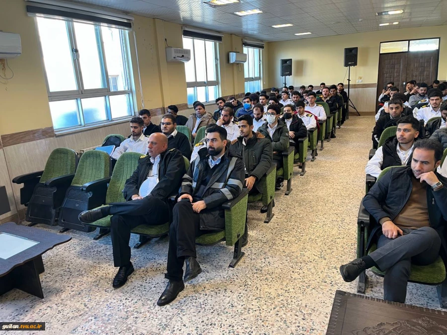 برگزاری کارگاه آشنایی با الزامات کنوانسیون STCW به مناسبت هفته پژوهش
 3