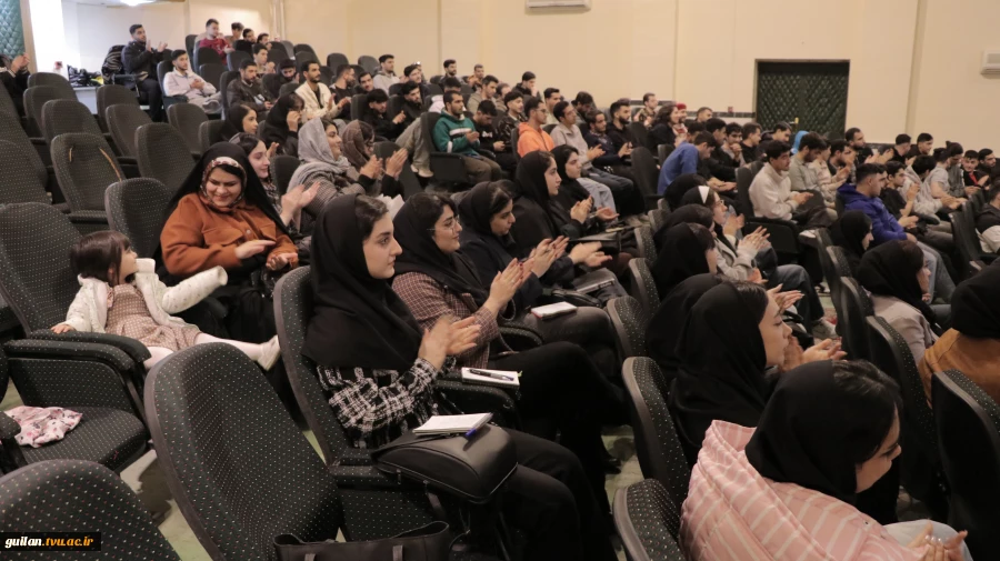 برگزاری سمینار تحلیل فضای شهری– به همت انجمن علمی رشته معماری-آموزشکده ملی مهارت لاهیجان(شهید رجایی) آذر1404
 2