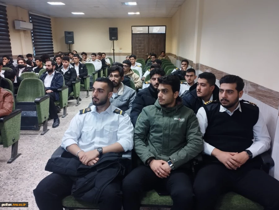 کارگاه آموزشی «آشنایی با Fire and Safety Plan شناورها» ویژه دانشجویان رشته‌های ناوبری و مکانیک موتورهای دریایی به مناسبت هفته پژوهش
 2