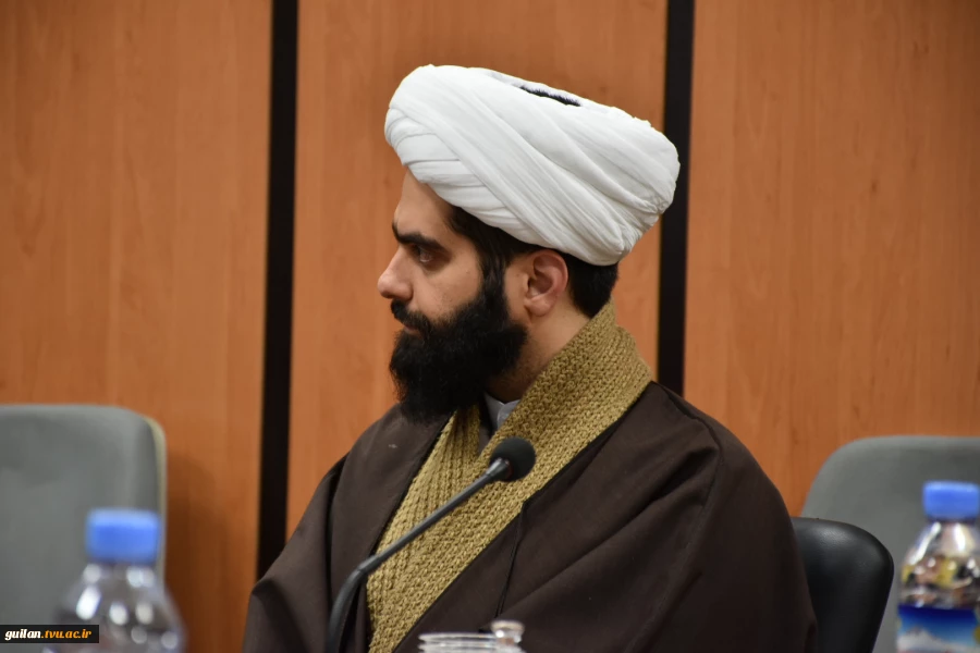 به مناسبت ۲۷ آذر سالروز شهادت آیت الله مفتح و روز وحدت حوزه و دانشگاه:
دانشگاه ملی مهارت استان گیلان نشست هم اندیشی تخصصی اساتید حوزه و دانشگاه با موضوع رابطه علم و دین را میزبانی نمود. 4