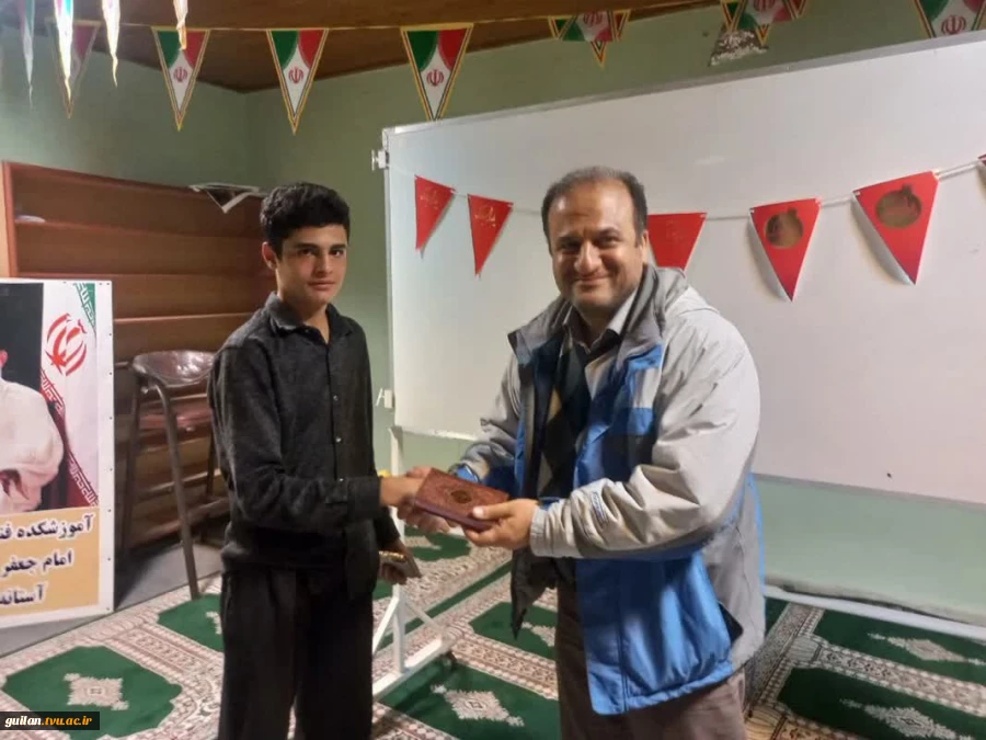 برگزاری شب یلدا ، با حضور ریاست و مسئولان حوزه دانشجویی و فرهنگی بهمراه برنامه های متنوع دانشجویی و اهدای جوایز

 2