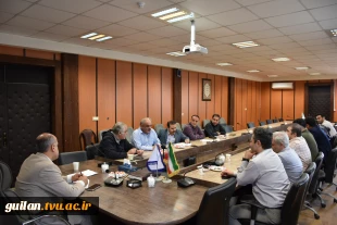 نشست هم اندیشی با اعضاء هیات علمی واحد استانی گیلان پیرامون اجرای آموزش های مکمل مهارتی آزاد و خاص و تخصصی دانشجویی 3