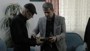 دیدار ریاست و مسئولین دانشگاه ملی مهارت واحد لاهیجان(شهید رجایی) 
با خانواده شهید جنگ رمضان  « ناوسالار دوم ، پاسدار شهید ، رضا رزاق خوش برش »
 2
