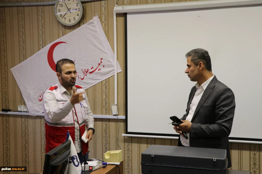 برگزاری کارگاه آموزشی آمادگی عمومی و اقدامات ایمنی (کمک های اولیه) به مناسبت روز هلال احمر در دانشگاه ملی مهارت واحد لاهیجان(شهید رجایی)
 9