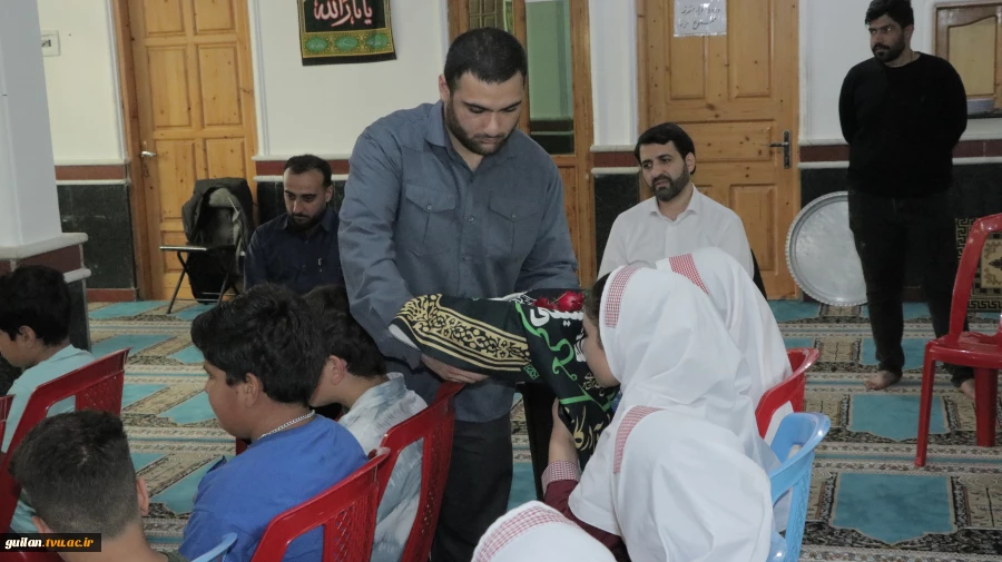 حضور ریاست دانشگاه ملی مهارت استان گیلان  در اردوی جهادی بسیج دانشجویی(روستای کوره بر ) - دانشگاه ملی مهارت واحد لاهیجان 
 8