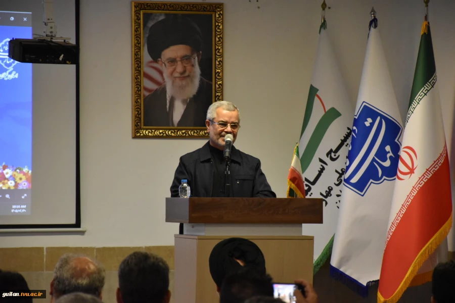 دکتر فخر موسوی مدیر کل حوزه ریاست و روابط عمومی و هماهنگی امور مجلس و استان ها دانشگاه ملی مهارت
اساتید دانشگاه ملی مهارت با تبدیل علم به مهارت در تولید و خودکفایی کشور نقش آفرین هستند 7