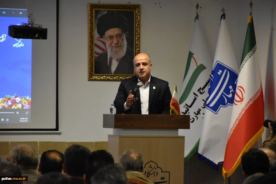 دکتر فخر موسوی مدیر کل حوزه ریاست و روابط عمومی و هماهنگی امور مجلس و استان ها دانشگاه ملی مهارت
اساتید دانشگاه ملی مهارت با تبدیل علم به مهارت در تولید و خودکفایی کشور نقش آفرین هستند 14