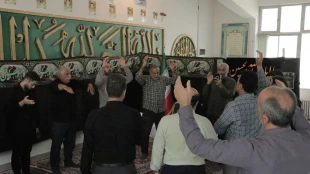 برگزاری مراسم بزرگداشت امام و قائد شهید حضرت آیت‌الله العظمی خامنه‌ای (قدس ‌الله ‌نفسه ‌الزکیه) در آموزشکده ملی مهارت شهید رجایی لاهیجان
 9