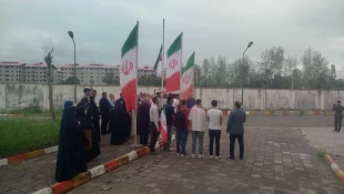 آیین غبارروبی یادمان شهید گمنام و اهتزاز پرچم جمهوری اسلامی ایران در دانشگاه ملی مهارت گیلان برگزار شد 5