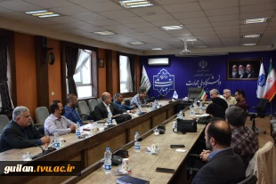 در راستای سال تحصیلی جدید:
نشست اعضاء هیات علمی واحد تابعه استان گیلان با رئیس واحد استانی گیلان 
 3